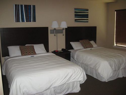 Ambassador Inn & Suites Baldwin エクステリア 写真